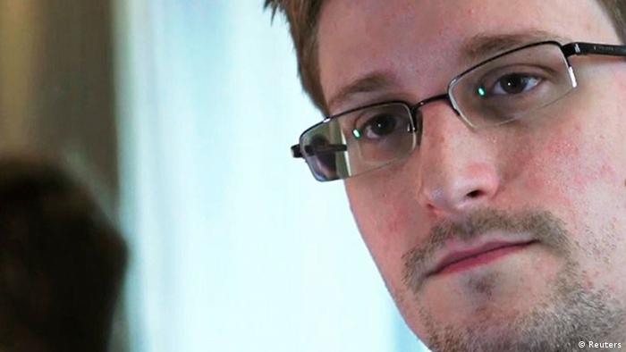 NSA whistleblower Edward Snowden, an analyst with a U.S. defence contractor, is seen in this still image taken from video during an interview by The Guardian in his hotel room in Hong Kong June 6, 2013. (Photo:REUTERS/Glenn Greenwald/Laura Poitras/Courtesy of The Guardian/Handout via Reuters)