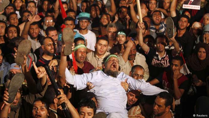 Mursijeve pristaše na demonstraciji u Kairu