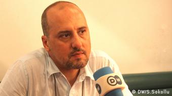 Για κρατική τρομοκρατία κάνει λόγο ο τούρκος δημοσιογράφος-ερευνητής Αχμέτ Σικ