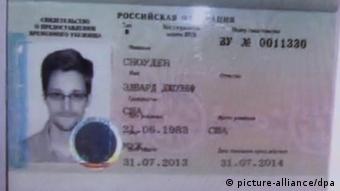 H πολυπόθητη ρωσική βίζα για τον Σνόουντεν 
