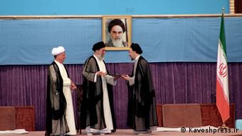 روز آغاز ریاست جمهوری محمد خاتمی، تهران، مرداد ۱۳۷۶ 