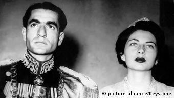 ثریا اسفندیاری پس از ازدواج با محمدرضا پهلوی از سال ۱۹۵۱ تا ۱۹۵۸ ملکه ایران بود