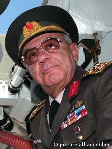 Ο στρατηγός Καρανταγί βασικός ύποπτος για υποκίνηση πραξικοπήματος το 1997
