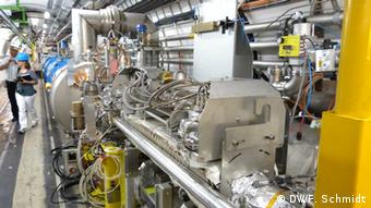 CERN:LHC Large Hadron Collider bei der Wartung