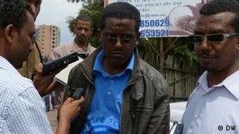 Demonstration der Semayawi-Partei (Blaue Partei), 22.09.2013 Addis Ababa, Äthiopien
Thema: Die junge Semayawi-Partei hat sich an die Spitze der Potestbewegung in Addis Ababa gesetzt. 
***
Copyright: DW/September 2013