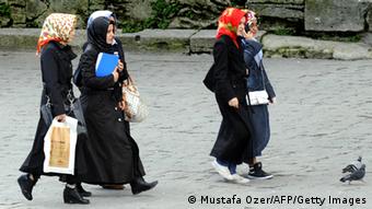 Turkish women wearing headscarves. (Photo: MUSTAFA OZER/AFP/Getty Images) 