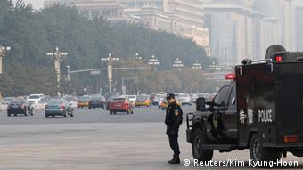 Polizeieinheit - Tiananmen Platz in Peking