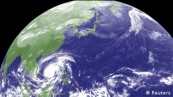 Тайфун ''Хайян'' приближается к территории Филиппин