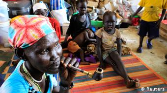 Wakimbizi wa Sudan Kusini wakiwa katika kambi ya Umoja wa Mataifa mjini Juba.