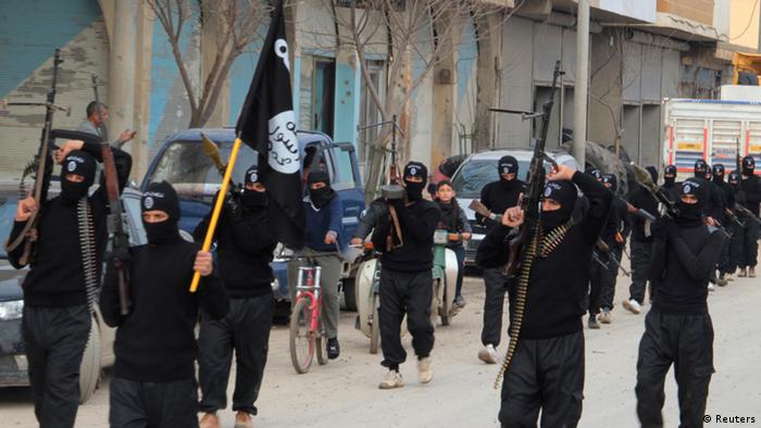 Kämpfer der ISIL-Gruppe in Syrien (Foto: Reuters)