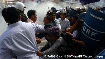 Cambodia protests turn violent 