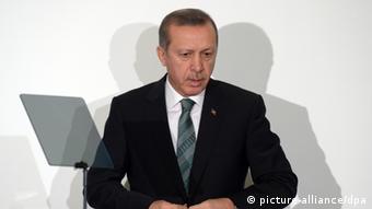 Ο τούρκος πρωθυπουργός θεωρεί ότι οι έρευνες υποκινούνται από ένα «παράλληλο κράτος»