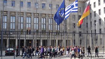 Η καθήλωση των γερμανών ευρωσκεπτικιστών σε χαμηλά ποσοστά λύνει τα χέρια του Βερολίνου και στο πεδίο της διαχείρισης του ελληνικού προβλήματος