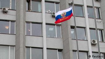Ruska zastava je postavljena na zgradu parlamenta na Krimu