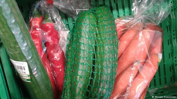 Leben ohne Verpackung Gemüse in Plastik