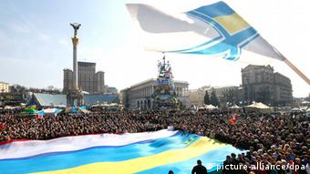 A scene of a mass protest in Kyiv
(Photo: EPA/SERGEY DOLZHENKO)