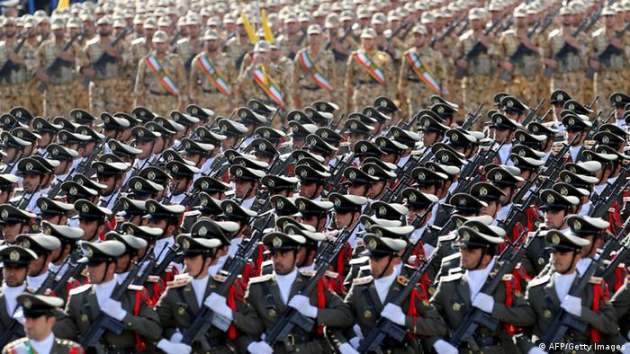 Iran Parade zum Tag der Armee 18.04.2014