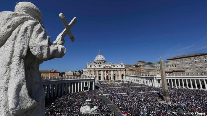 Trg svetog Petra u Vatikanu bio je pun vjernika