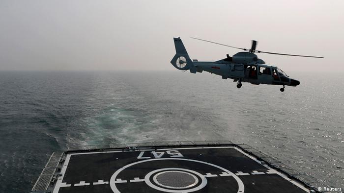 China Helikopter startet von einer Fregatte