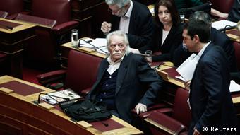 Για τον Μανόλη Γλέζο η διεκδίκηση δεν περιορίζεται στο «ελληνικό» πολιτικό πλαίσιο