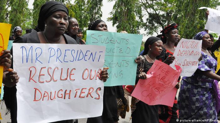 Women in Nigeria have stepped up pressure on the government to rescue the missing girls