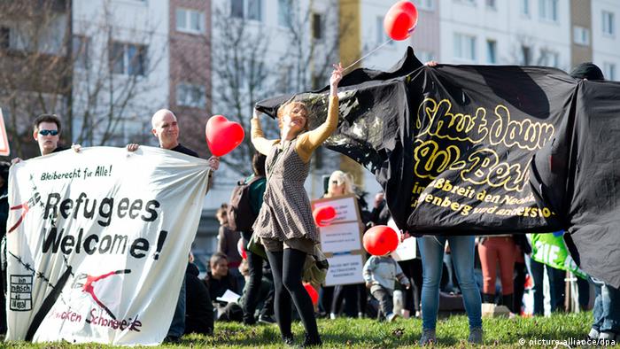 Demonstration Initiative Hellersdorf hilft