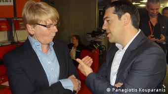 Ο Τσίπρας με την Γκάμπι Τσίμερ, επικεφαλής του ευρωψηφοδελτίου του κόμματος DIE LINKE