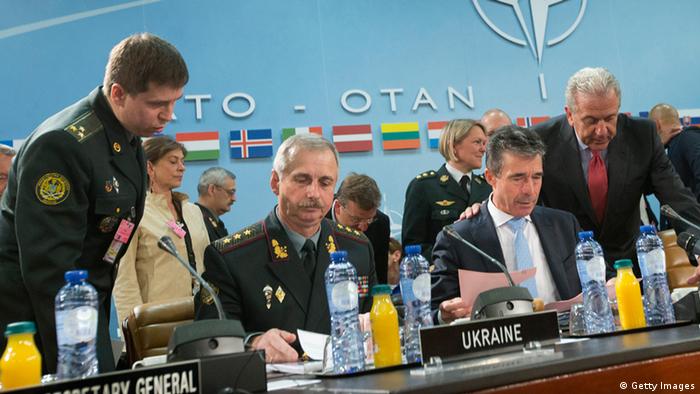 OTAN busca linha comum em crise do Leste Europeu