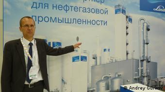Bernd Holling at the World Petroleum Congress in Moscow (photo: DW)