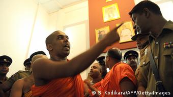 Sri Lanka budhistische Mönche von der Gruppe Bodu Bala Sena 23.04.2014