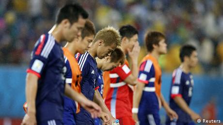 اليونان تتعادل بعشرة لاعبين مع اليابان  كأس العالم 2014  DWDE  20062014