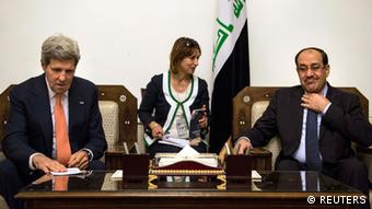 Waziri mkuu wa Iraq Nouri al-Maliki alipokutana na waziri wa mambo ya kigeni wa Marekani John Kerry.
