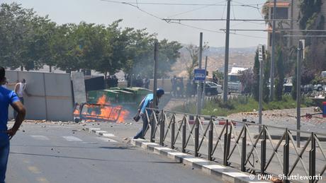 صدامات في القدس وغارات جوية في غزة  أخبار  DWDE  03072014