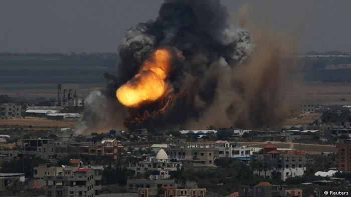 حملات اسرائیل به نوار غزه در ۸ ژوئیه ۲۰۱۴