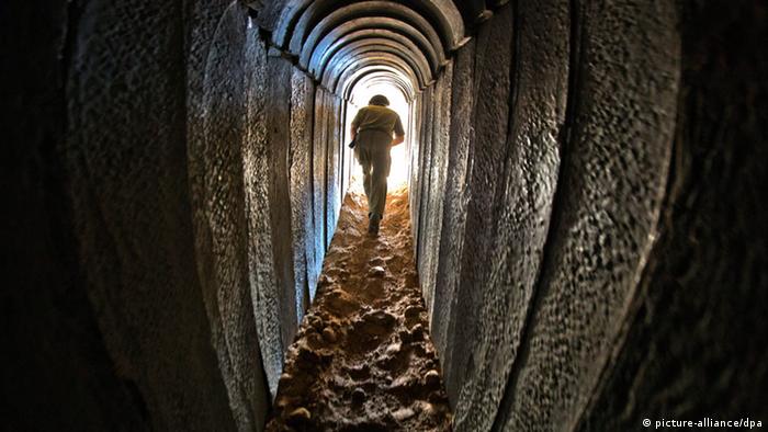 Tunnel below Gaza. (Photo: EPA/JIM HOLLANDER)