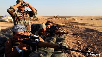 Irak Kurden Peschmerga Kämpfer in Stellung