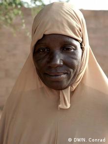 Nigerien former slave Tamazrat Ousmane wearing a brown veil