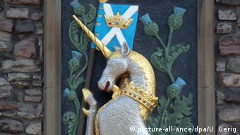 Schottisches Einhorn mit Wappen
