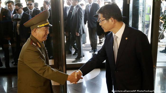 Após visita-surpresa, Coreias concordam em retomar diálogo