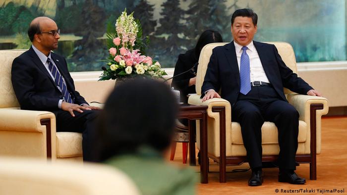 China's President Xi Jinping (R) meets with the guests at the Asian Infrastructure Investment Bank launch ceremony at the Great Hall of the People in Beijing October 24, 2014
(Photo: REUTERS/Takaki Yajima/Pool)
