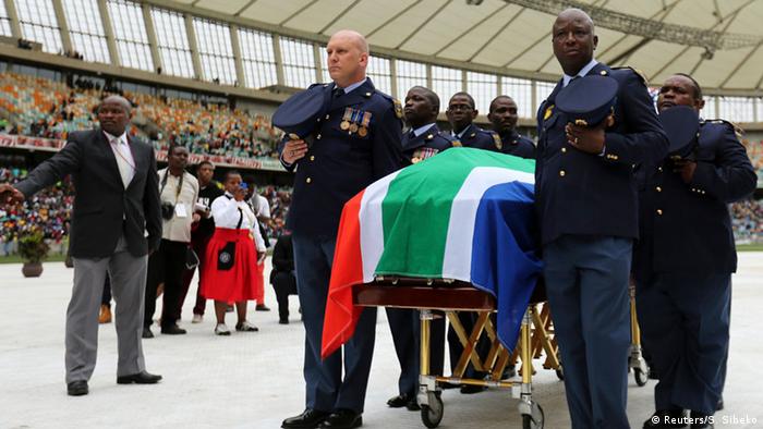 Südafrika Beisetzung von Torwart Senzo Meyiwa