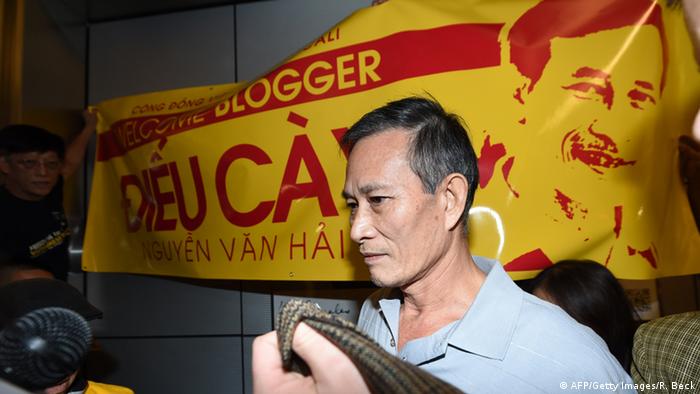Nguyen Van Hai Dissident aus Vietnam Empfang in Los Angeles 21.10.2014