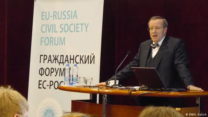 Встречу представителей гражданского общества открыл президент Эстонии Тоомас Хендрик Ильвес.
