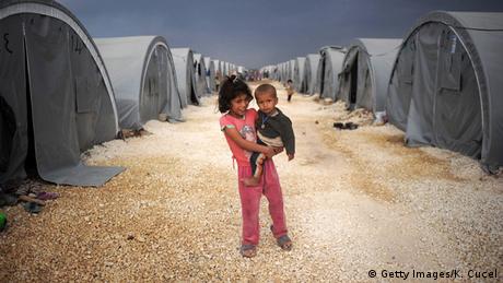 الأمم المتحدة تقدم في برلين خططها لمساعدة اللاجئين السوريين   أخبار   DW.DE   18.12.2014