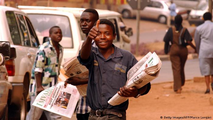 Symbolbild Pressefreiheit in Ruanda - Zeitung
(Photo: MARCO LONGARI/AFP/Getty Images)