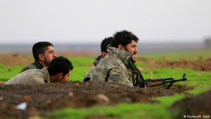 Kurdski borci na frontu