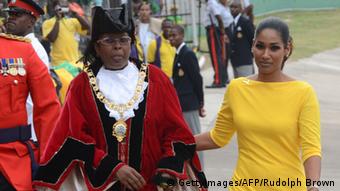 لیزا هانا از سال ۲۰۱۲ کار خود را به عنوان وزیر فرهنگ و جوانان جامائیکا آغاز کرد