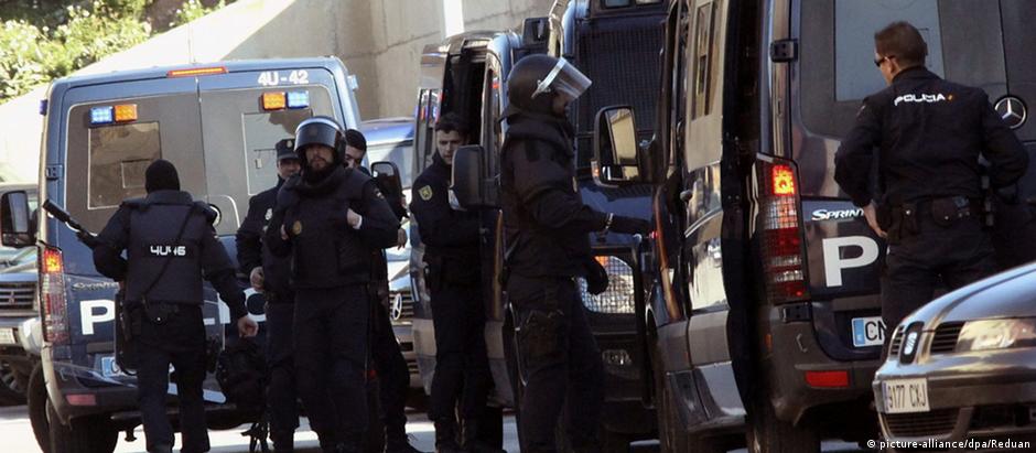 Policiais prendem suspeitos de jihadismo no subúrbio de El Príncipe, em Ceuta