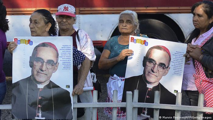 Óscar Romero, venerado por el pueblo.