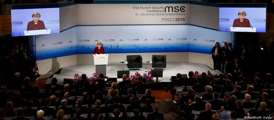 Chanceler federal alemã, Angela Merkel, discursa na Conferência sobre Segurança de Munique